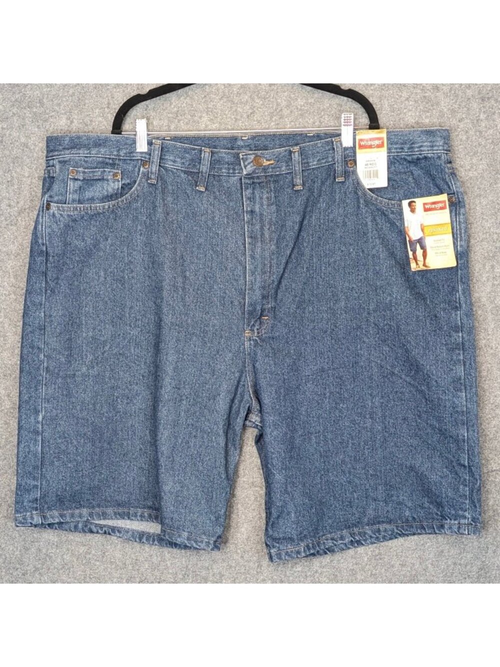 Wrangler Mens Denim Shorts 48 Relaxed Fit Blue Cotton Knee Length NWT